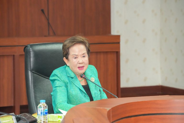 คุณพัชนีย์ พิชิตการณ์ นายกสมาคมศิษย์เก่ามหาวิทยาลัยราชภัฏเทพสตรี เป็นประธานการประชุมคณะกรรมการสมาคมศิษย์เก่ามหาวิทยาลัยราชภัฏเทพสตรี ครั้งที่ 2/2568